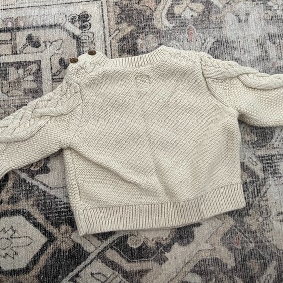Baby Gap Cable Knit Sweater - Picture 2 of 3